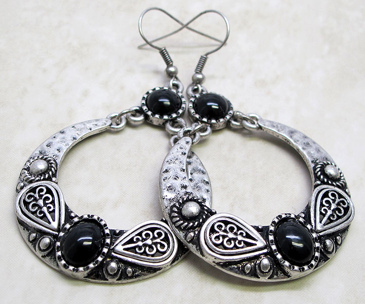 2011 New Fashion Black Bead Metal Earrings s0621