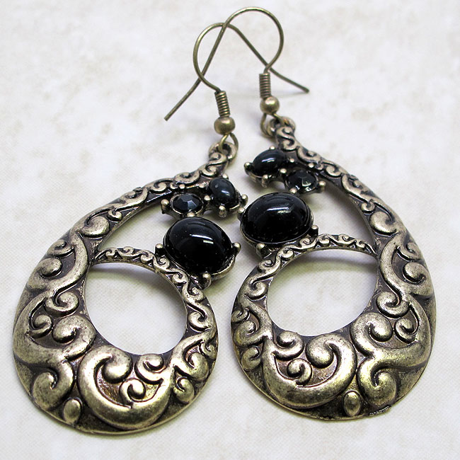 2011 New Fashion Black Bead Metal Castin Earrings s0624